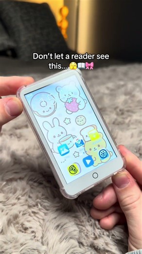 Comment “book” if you want one! 📖🫣🎀 #kindle #booktok #minikindle