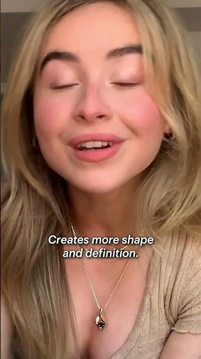 Sabrina Carpenter's Everyday Natural Makeup Routine