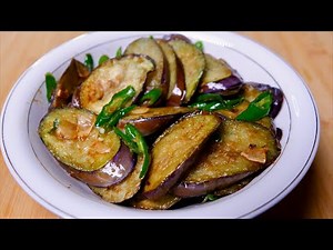 Eggplant cooked this way tastes so delicious and savory :: The texture is tender, with crispy edges