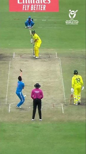 Hit for six ⏩ Traps Charlie Anderson in front! ☝️ #U19WorldCup #INDvAUS #Cricket