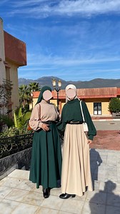 Hiya_Elle on Instagram: "Ensemble Zahra Couleur haut : bordeau , gris , vert bouteille et beige Couleur jupe : noir , beige , vert bouteille , bordeaux , gris , rose … ( et d’autres couleurs ) Remarque : il y’a deux modèles de jupe 1er modèle comme le vert 2ème modèle comme le beige Plus de détails en privé Marhba Bikom Manquin : @___yepitssuzy @hiya_lifestyle35 Les deux manquin s : 38/170"