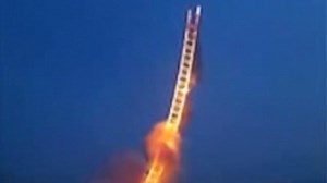 Video: Chinese artist creates firework ladder