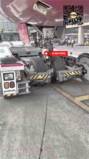 Towbarless Aircraft Tug Moving a Commercial Airplane #9forge