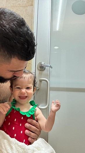 RICKY BEE 🐝 on Instagram: "Any anxiety I thought I’d have with this was replaced by pure fun 🥹 can’t believe I just fed my half dna tiny human her first peanut butter 🥰"