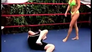 Mixed fight in the ring 8