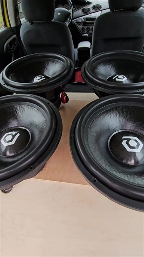 Finally got my SoundQubed hdx3.2 18s done and ready for the upcoming Car audio season 🙌 😎✌️ Now if it would stop raining so I can finish my enclosure that'd be great 👍 👌 🌧 #bass #soundqubed #audio #proaudio