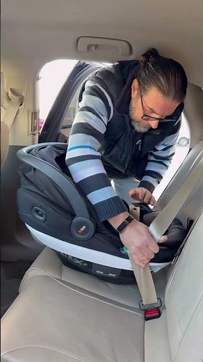 Cómo instalar correctamente un portado en el coche #seguridadinfantil #padresprimerizos #portabebe