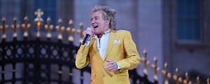 Watch: Rod Stewart Performs "Baby Jane" and "Sweet Caroline" at Queen's Jubilee