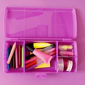 Do you have a SECRET BOX? 📦👇 Our Lunch 'N Things Container allows you to organize your favorite items and keep necessities within reach. Whether you're taking it on the go or keeping it in your home, this multi-purpose organizing container is great for: 💍 Jewelry 🧵 A sewing kit 🥪 Lunch or snacks 🖍 School supplies ⏱️ Gym or travel necessities ...and more! Head to the link below to learn more! #tupperware #tupplife U.S. - http://tupperwa.re/LunchNThingsContainerUS CA - http://tupperwa.re/Lun