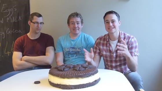 Giant Oreo Cookie with Nearly 100,000 Calories