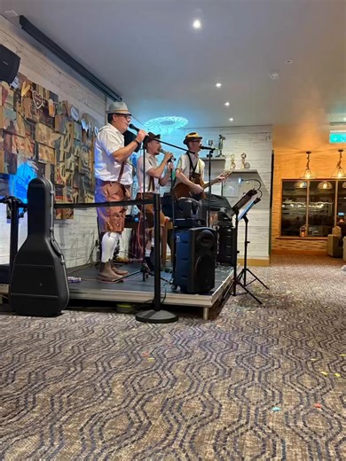 ✨ 2025 Highlights Throwback ✨ Today we are throwing it back to Oktoberfest 🍻🥨 An evening full of cheer, beer, marching, swaying, and lots of singing! 😀🎺 It was so great that we're doing it all again in 2026 along with plenty of other fun events. So keep your eyes peeled on the Owners Hub and our socials for dates you won't want to miss 👀📅🍻 Team PV ❤️ | Owners at Haven Primrose Valley