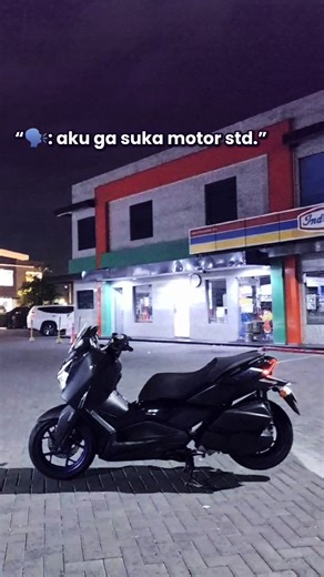 Unveiling the Yamaha XMAX 300: A Thai Perspective
