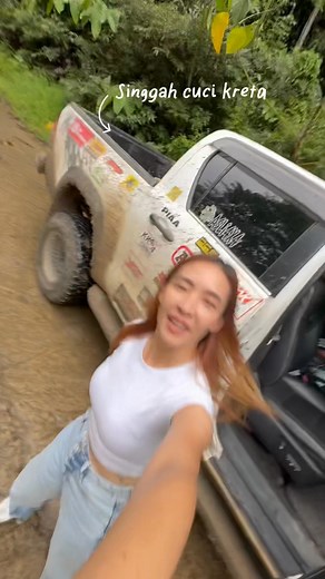 299K views · 8.5K reactions | So guys… if you’re planning a trip to Merarap, make sure to check the weather forecast. From Lawas Town up to Merarap, half of the road is already tarredonly from Metalan onwards it gets slippery when it rains.⛈️☔️ ️️by Grace Padan | Merarap Hotspring Lodge | Facebook