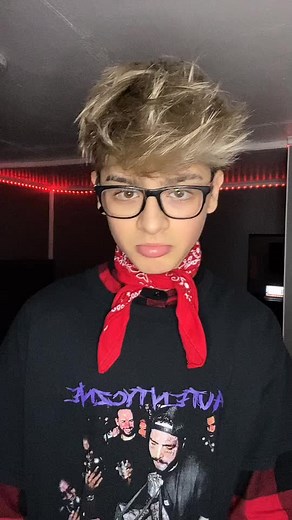 Creative Hand Gestures for Expressive Communication