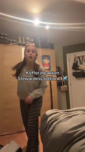 Hoevaak zit ik aan mijn gezicht? 🫣😫 #stewardess #opleiding #stewardessinopleiding #packwithme #outfit