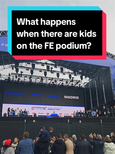 A little behind the scenes look at the Formula E podium procedure - it's so nice that the drivers can share these moments with their little ones 🥹🫶 #PascalWehrlein #MadridEPrix #FormulaE