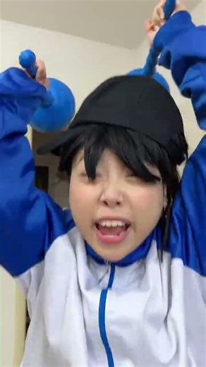 Vampire's Multitasking High School Adventure! Must Watch the End