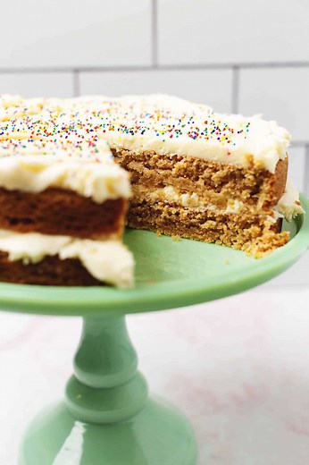 145K views · 350 reactions | This keto birthday cake is the buttery classic you love with just a hint of vanilla. Topped with my over-the-top buttercream frosting... who says is has to be your birthday to enjoy this low carb guilty pleasure! Have your cake and eat it too! ✅Recipe:https://jenniferbanz.com/keto-birthday-cake-with-buttercream-frosting | Low Carb Recipes with Jennifer | Facebook