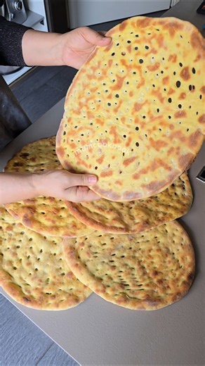 Sweet Saffron Flatbread Recipe #baking #bread #naan #recipe #homemade #shorts