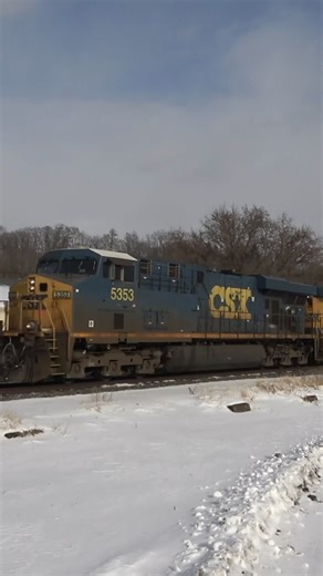 CSXT 5353 Leads CSXT 5242