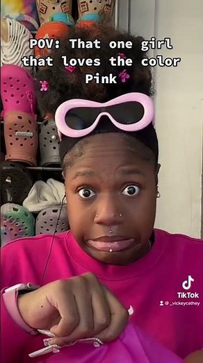 Vickey cathey showing off cause she wearing pink ewww 😱🤢 #shorts