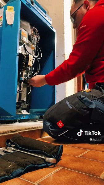 Wartung von Buderus Logano G124 - Heizungsbau mit Leidenschaft