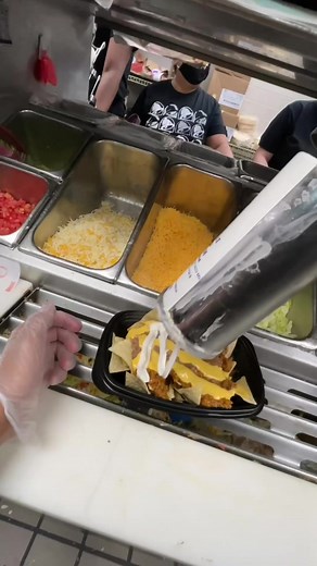 Working at Taco Bell in the USA: Employee Insights and Tips