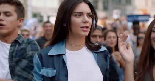 Pepsi pulls Kendall Jenner ad after it fizzles