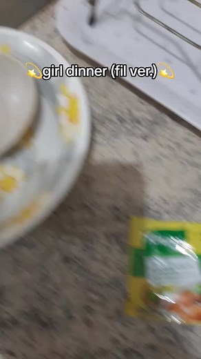 sinigang with nothing on it but powder 🤌🏼