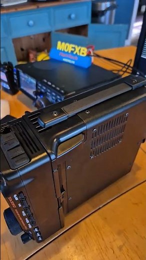 Yaesu FTX-1 " Feet" and Carry Handle MHG1