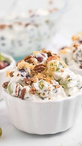 Grape Salad - perfect side dish for Easter! https://balancingmotherhood.com/grape-salad-recipe/ | Recipes for Busy Moms