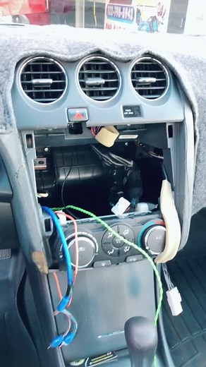 Instalación de Radio para Nissan Altima 2010