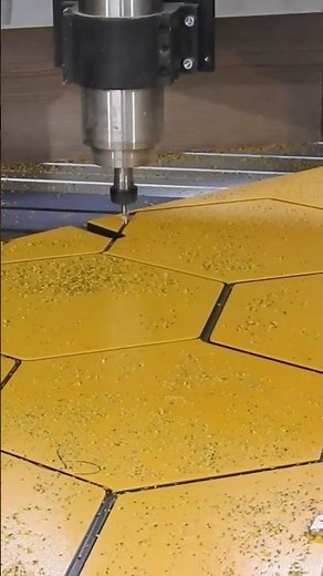 Precision Plastic Machining 🌀 Hexagonal Cuts Made Easy with mobCAM