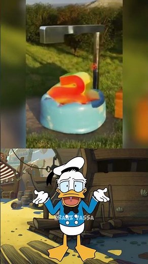 Donald Duck is having fun #animated #funny