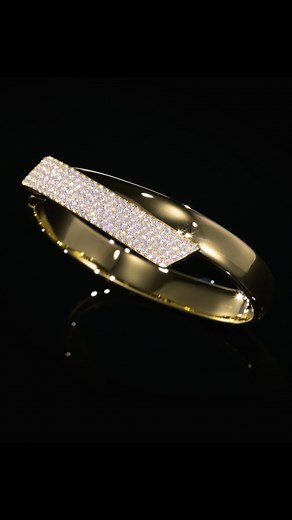 Introducing the INSIDE/OUT Collection—a bold reimagining of bespoke tailoring in fine jewelry. Each piece celebrates the transformative power of the perfect fit. Meticulously set with our signature cut diamonds on precious metals that bend and fold like luxurious fabric, these designs are sleek, sculptural, and artful. More than jewelry, they are crafted to embrace your individuality and express your own unique story. Discover the INSIDE/OUT collection via the link in bio. #HeartsOnFire #HeartsO