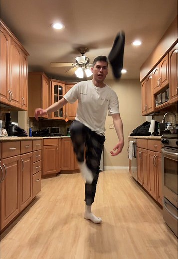 Slipper slap has returned 😂🔥🔥 #jerseyclub #jerseyyjoe #jersey #trend #viral #fyp