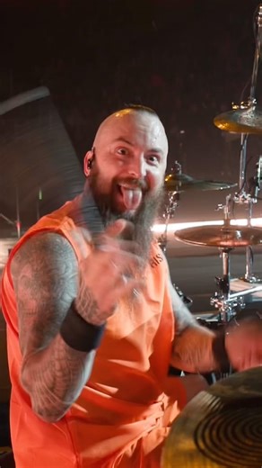 Don't blink or you'll miss Mike's trick 👀🤪 #disturbed #drums