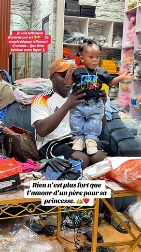 🥹🥰Une vidéo suprise qui dégage tellement d'émotions …Voir ce papa offrir à sa fille le meilleur, la regarder sourire dans sa belle tenue de Kids House – LA MAISON MÈRE, m’a profondément touchée. Que Dieu bénisse votre foyer et fortifie encore plus votre amour 🙏🏻L’amour d’un père est vraiment quelque chose d’inestimable #benintiktok🇧🇯 #tiktokbeninois🇧🇯 #fypシ゚viral #pourtoii #Amour