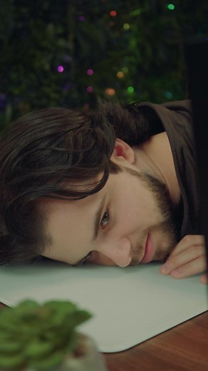 Touching Glass: A Razer Gaming Experience