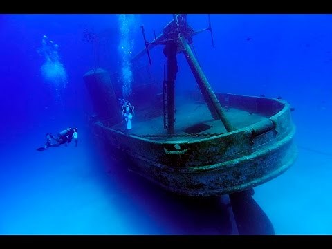Diving USS KITTIWAKE wreck - Grand Cayman Island
