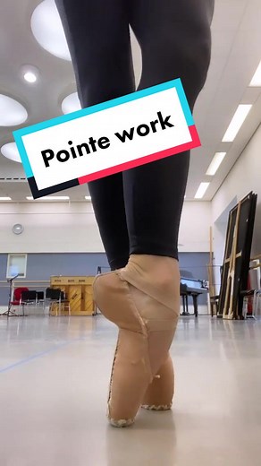 Claire Calvert Performing Elegant Pointe Work at The Royal Ballet