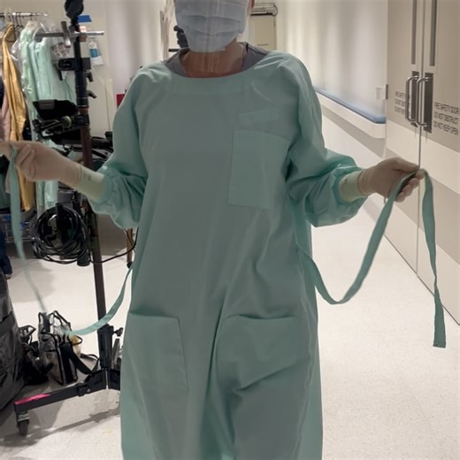 Anna Friel💋 on Instagram: "Little bits of little bits from last year ✨❤️"