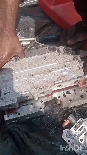 Gearbox problems We solve issues like: ☑️ Delays when shifting gears ☑️ Delay in engagement of both drive and reverse gear ☑️ Transmission fluid leaking ☑️Hard shifting, slipping or jerking transmission ☑️ Smells like it's burning ☑️ Check engine light ☑️ Gears grinding ☑️ Making noise ☑️ Overheating transmission ☑️Car has no power Call or WhatsApp 0979637538/0977687017 Location makeni villa along Los Angeles rd | Westman Rashid Vehicle Repairs