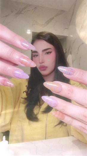 Pégate uñas conMUA👄 #uñas #quierete #trendingvideo #humor #fyp | Press On