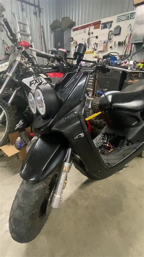 Black and gray twins 🖤🩶🖤🩶