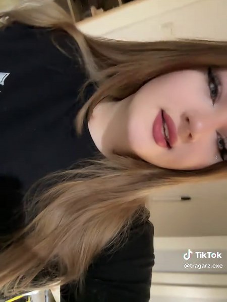 Filmy użytkownika 🦭 (@tragarz.exe) z muzyką original sound - bloomspin