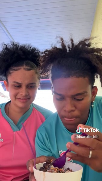 Os vídeos de luanzin hihi (@luanzin_hihi) com som original - luanzin hihi