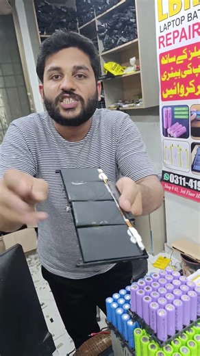 Fix Dead Laptop Battery Easily #LaptopBatteryRepair #BatteryFix #TechShorts#DiyRepair #LaptopService