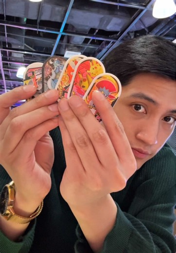 You can get up to 5 Meza tags everytime you play Pokémon Mezastar — here’s how! 🤩 At ₱50 per token, you’ll need to spend ₱250 to get all 5 tags, so choose when to go all in or or when to just try again ✨ #pokemon #pokémon #PokemonMezastar #pokemonphilippines #BattleAndCatch