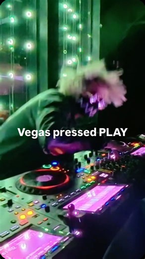 TOKYO MACHINE | 🚨 VEGAS PRESSED PLAY🚨 ICONIC VENUE WITH A DISCO DANCING OCTOPUS 🐙 NEVER CHANGE VEGAS, NEVER CHANGE 💚 | Instagram